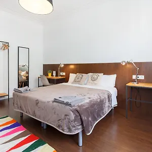 https://sweet-bcn-traveller-house.catalonia-hotels.com